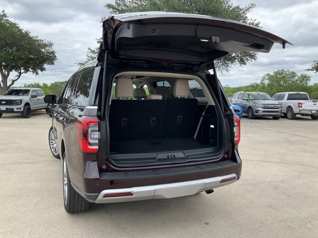 Certified 2024 Ford Expedition Limited w/ Excursion Package AWD/4WD image 16