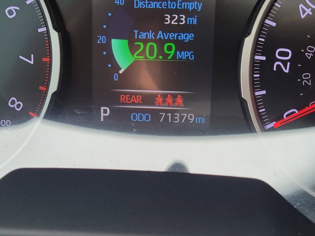 Used 2021 Toyota RAV4 XLE Premium FWD image 29