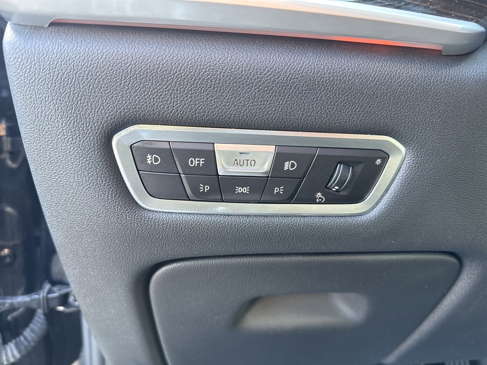 Used 2021 BMW X7 xDrive40i w/ Parking Assistance Package image 32