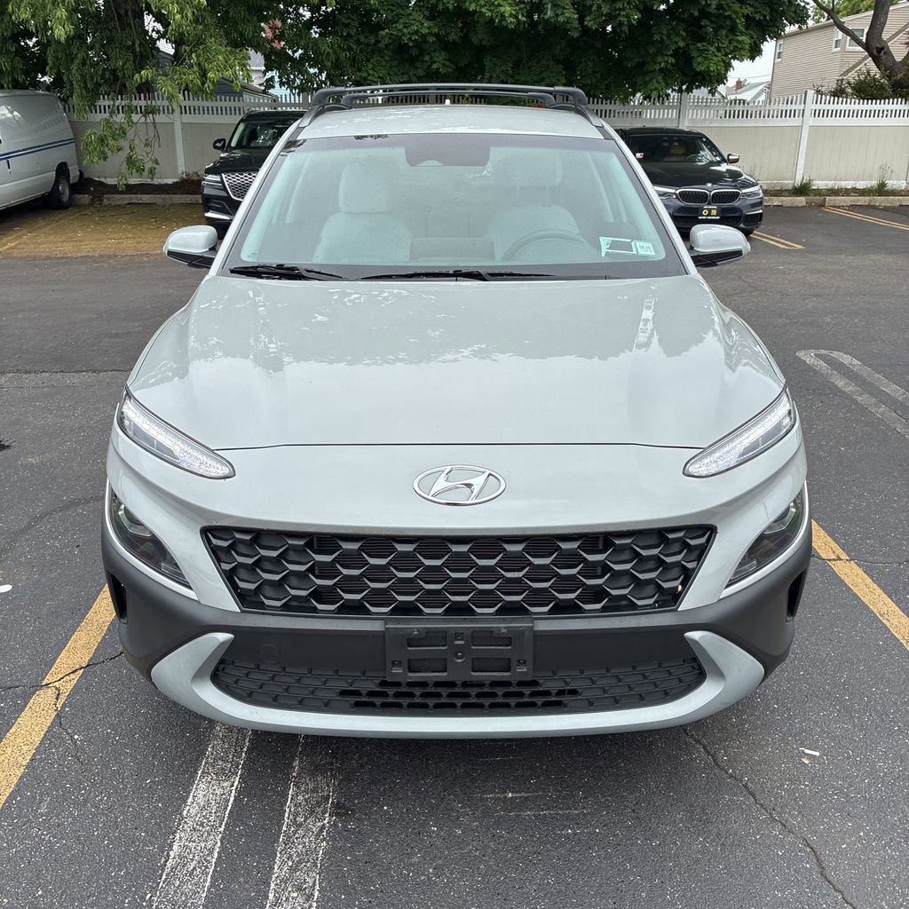 Used 2023 Hyundai Kona SEL AWD/4WD image 2