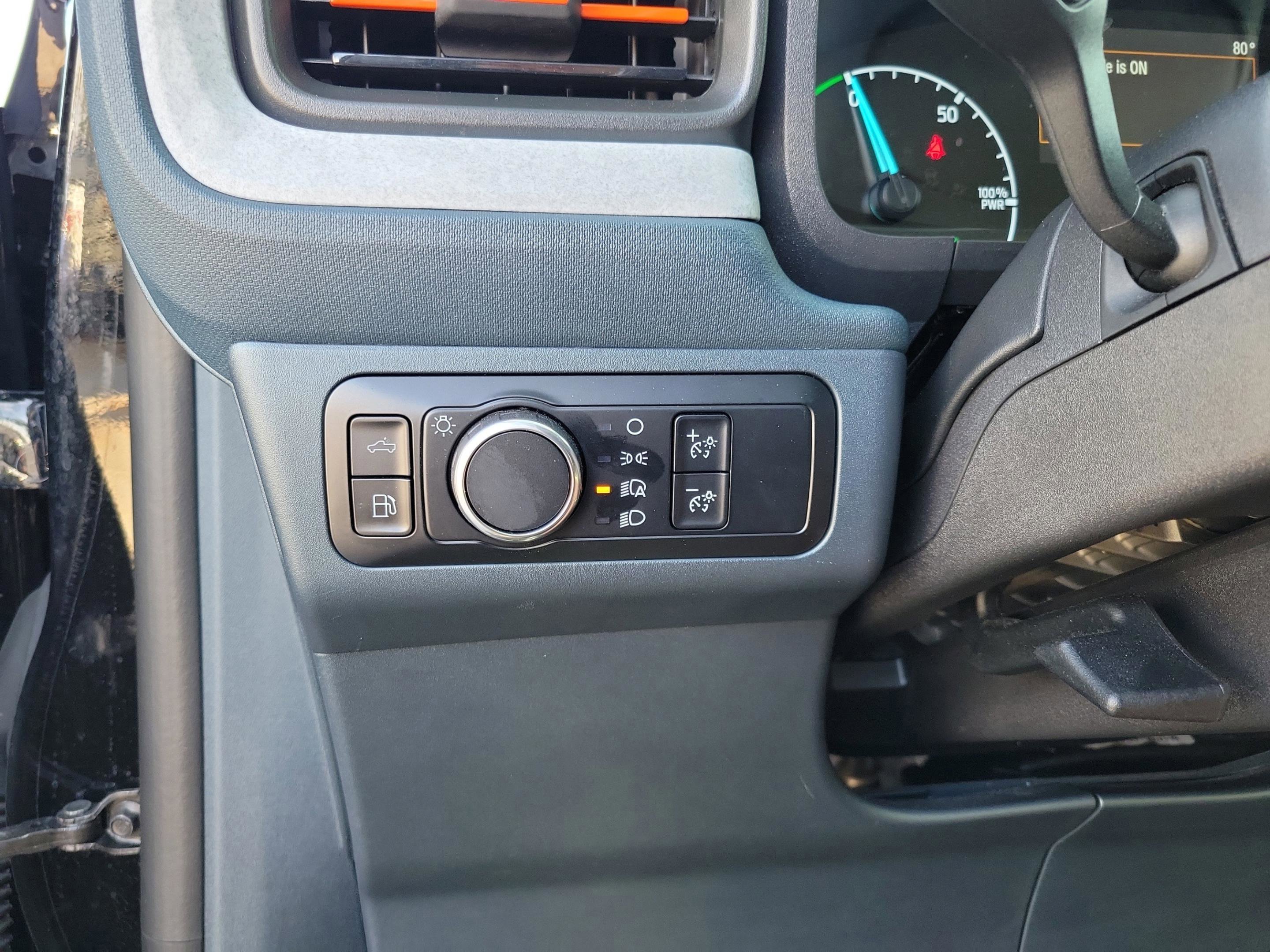 Certified 2024 Ford Maverick XLT w/ XLT Luxury Package image 9