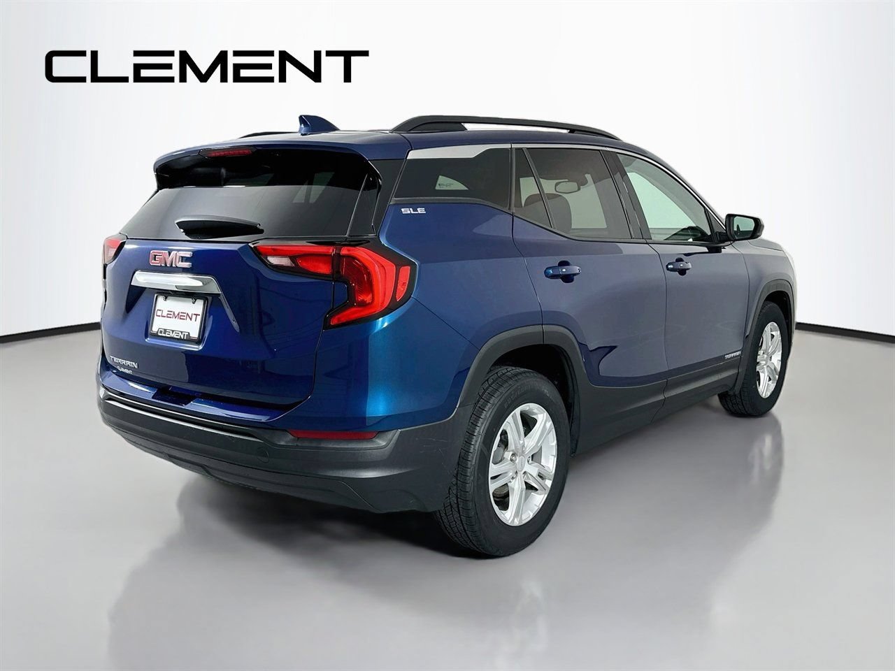 Used 2019 GMC Terrain SLE w/ Driver Convenience Package FWD image 7