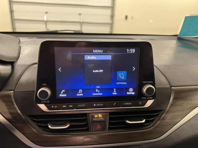 Used 2024 Nissan Altima 2.5 SV FWD image 14
