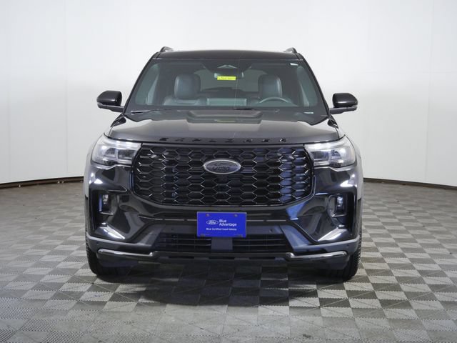 Certified 2025 Ford Explorer ST-Line w/ Premium Package AWD/4WD image 3