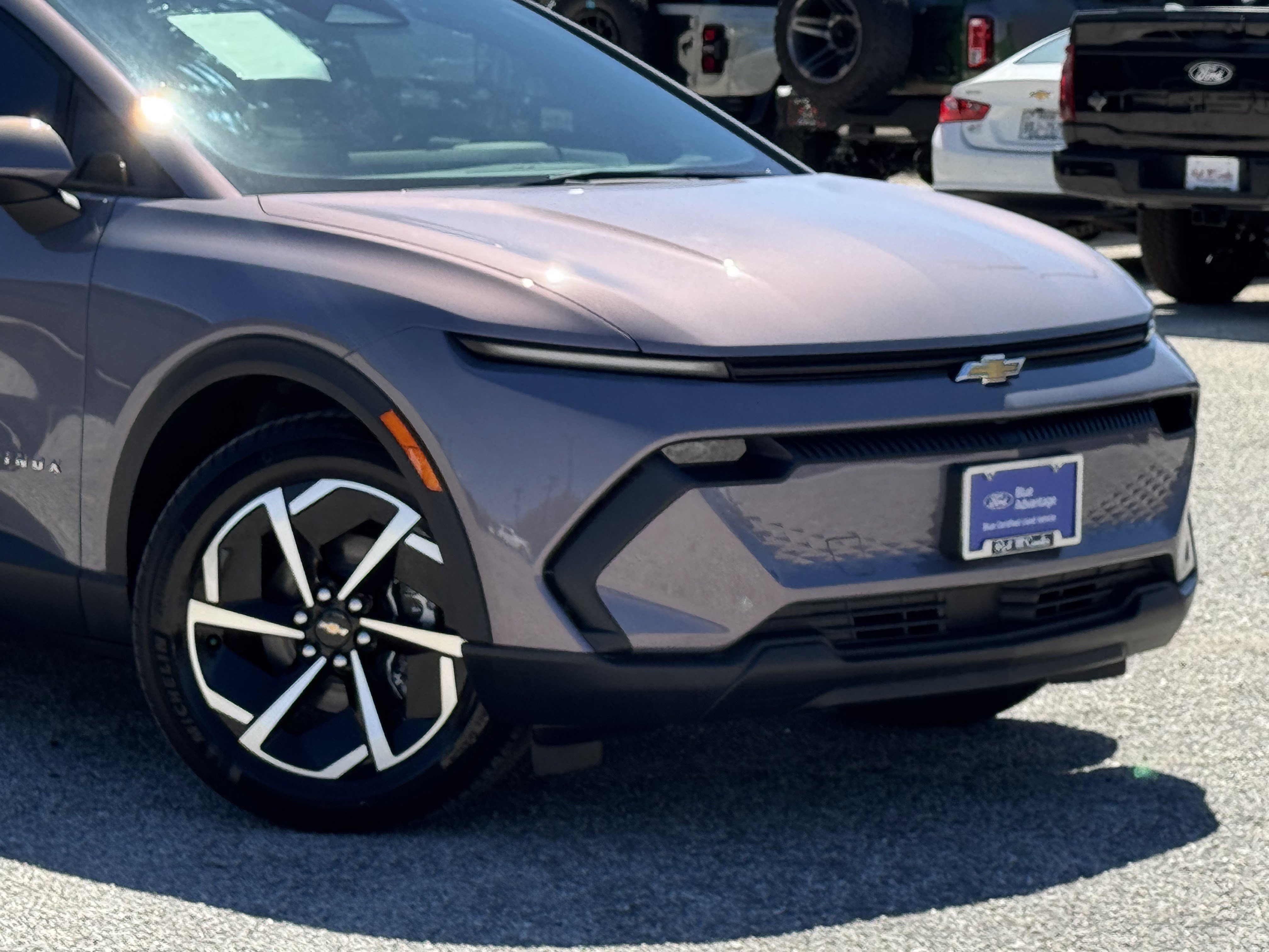 Used 2026 Chevrolet Equinox EV LT image 2