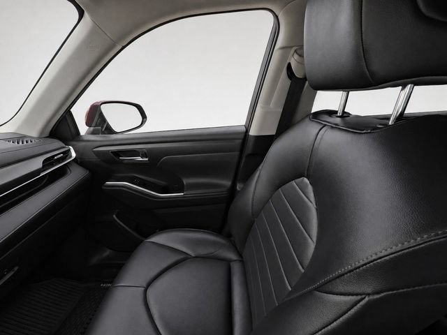Used 2020 Toyota Highlander XLE AWD/4WD image 22