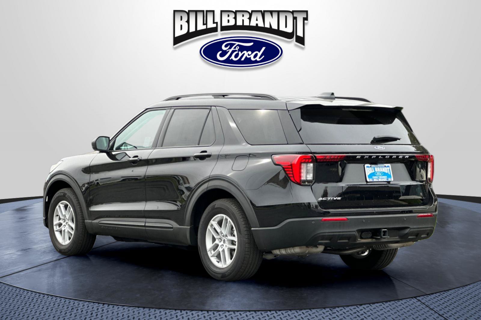 Certified 2026 Ford Explorer Active RWD image 5