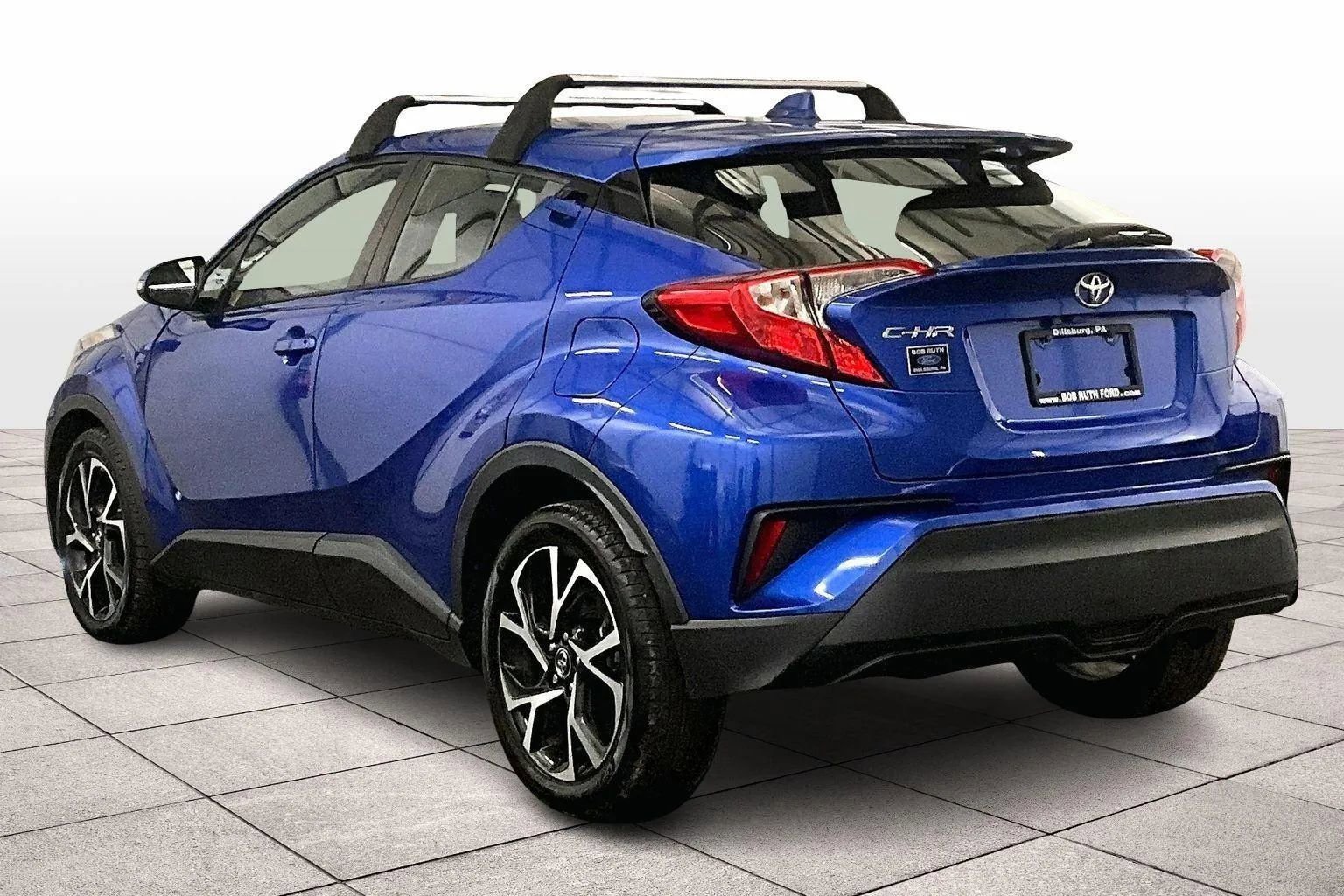 Used 2019 Toyota C-HR XLE image 4