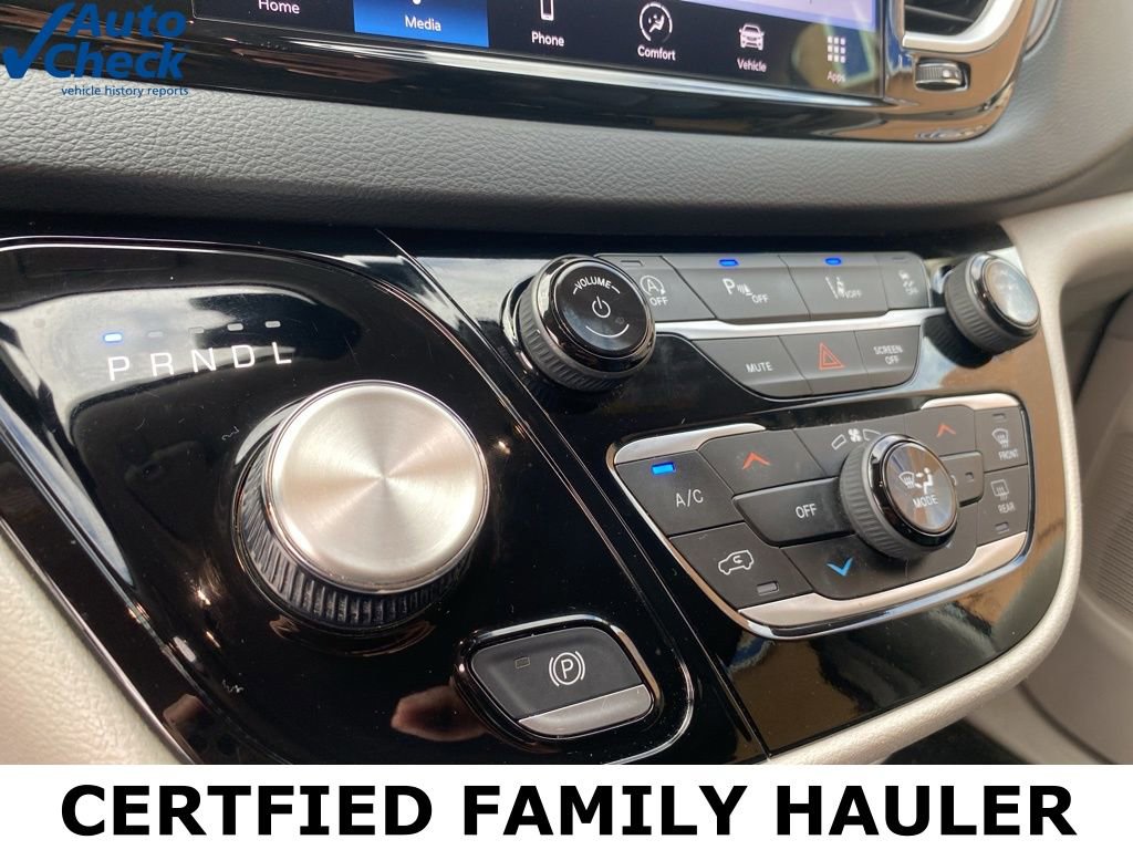 Used 2024 Chrysler Pacifica Touring-L FWD image 41