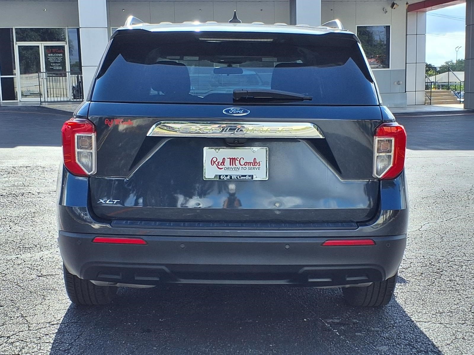 Certified 2023 Ford Explorer XLT RWD image 7