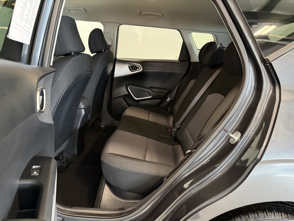 Used 2022 Kia Soul LX image 14