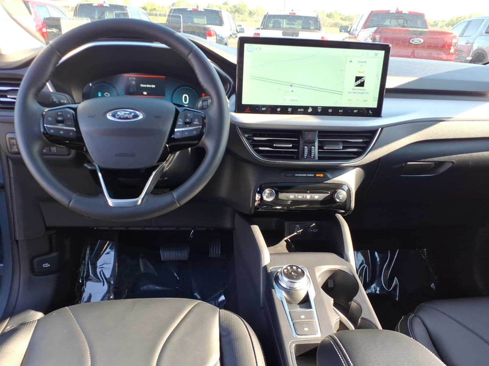 Certified 2026 Ford Escape Platinum w/ Premium Technology Package AWD/4WD image 15