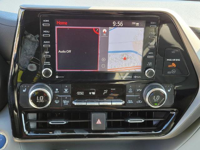 Used 2022 Toyota Highlander XLE AWD/4WD image 18