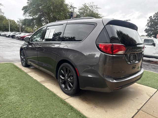 Used 2020 Chrysler Pacifica Touring-L Plus FWD image 6
