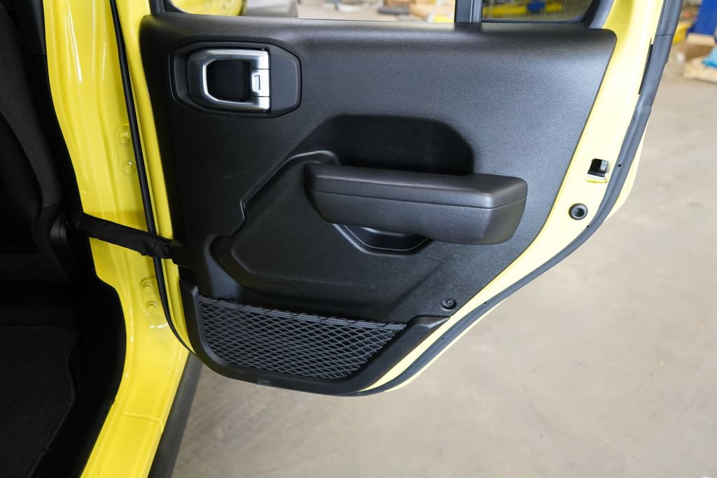Used 2024 Jeep Wrangler Unlimited Rubicon AWD/4WD image 23