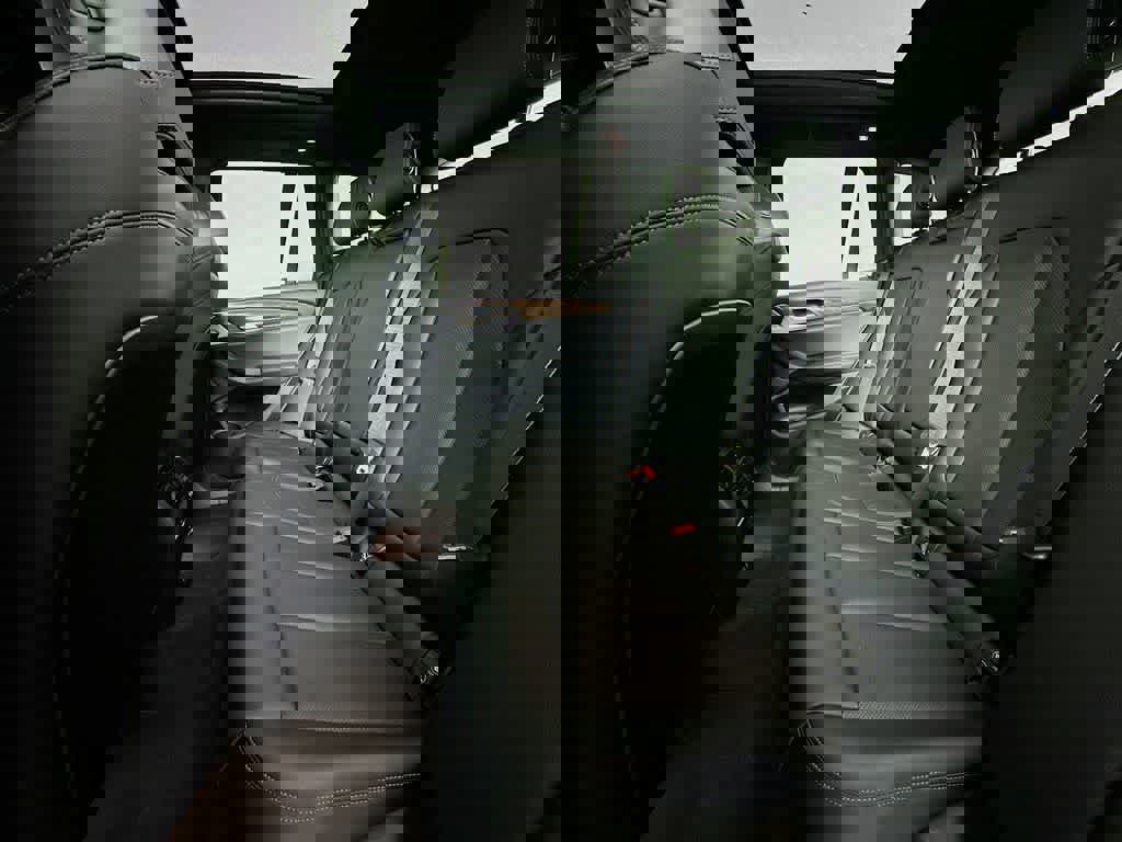 Used 2023 BMW X3 xDrive30i w/ Premium Essential Package image 17