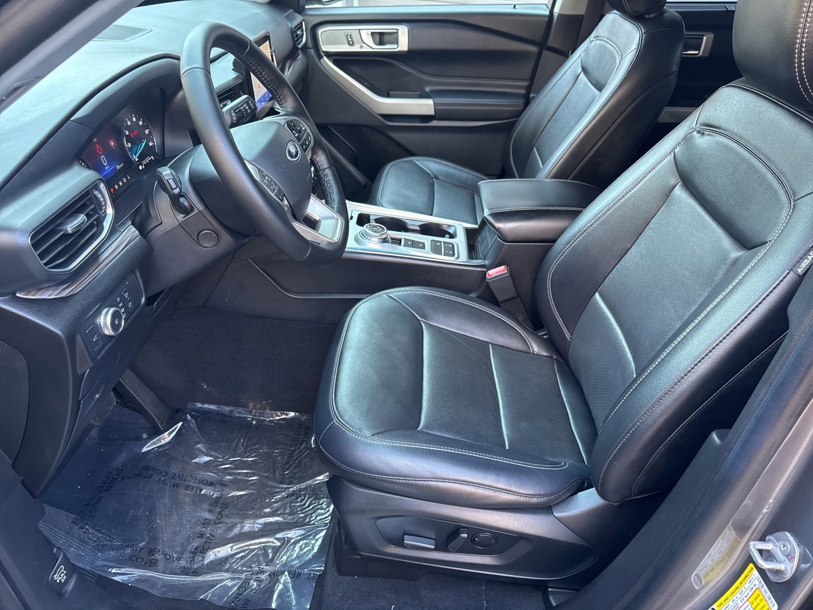 Certified 2022 Ford Explorer Limited w/ Equipment Group 301A image 16