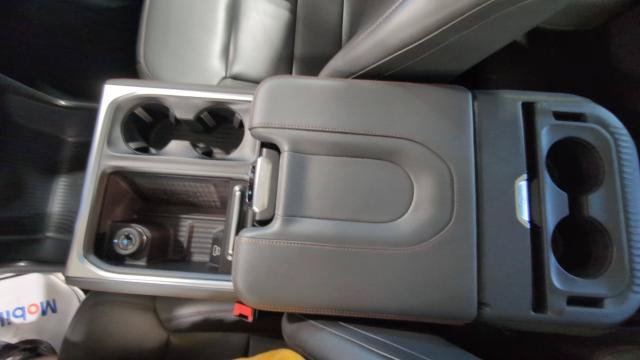 Certified 2025 Ford Expedition Active AWD/4WD image 22