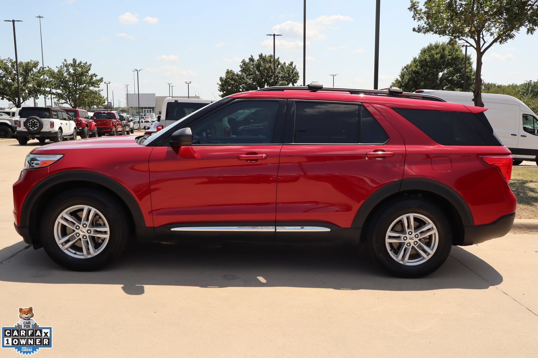 Certified 2024 Ford Explorer XLT RWD image 7