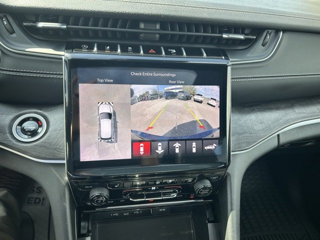 Used 2024 Jeep Grand Cherokee L Limited w/ Luxury Tech Group II image 15