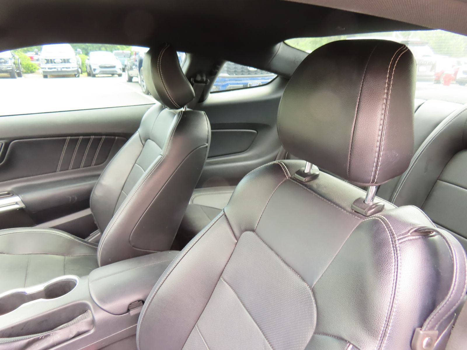 Certified 2018 Ford Mustang Premium RWD image 27