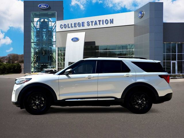 Certified 2025 Ford Explorer Active RWD image 4