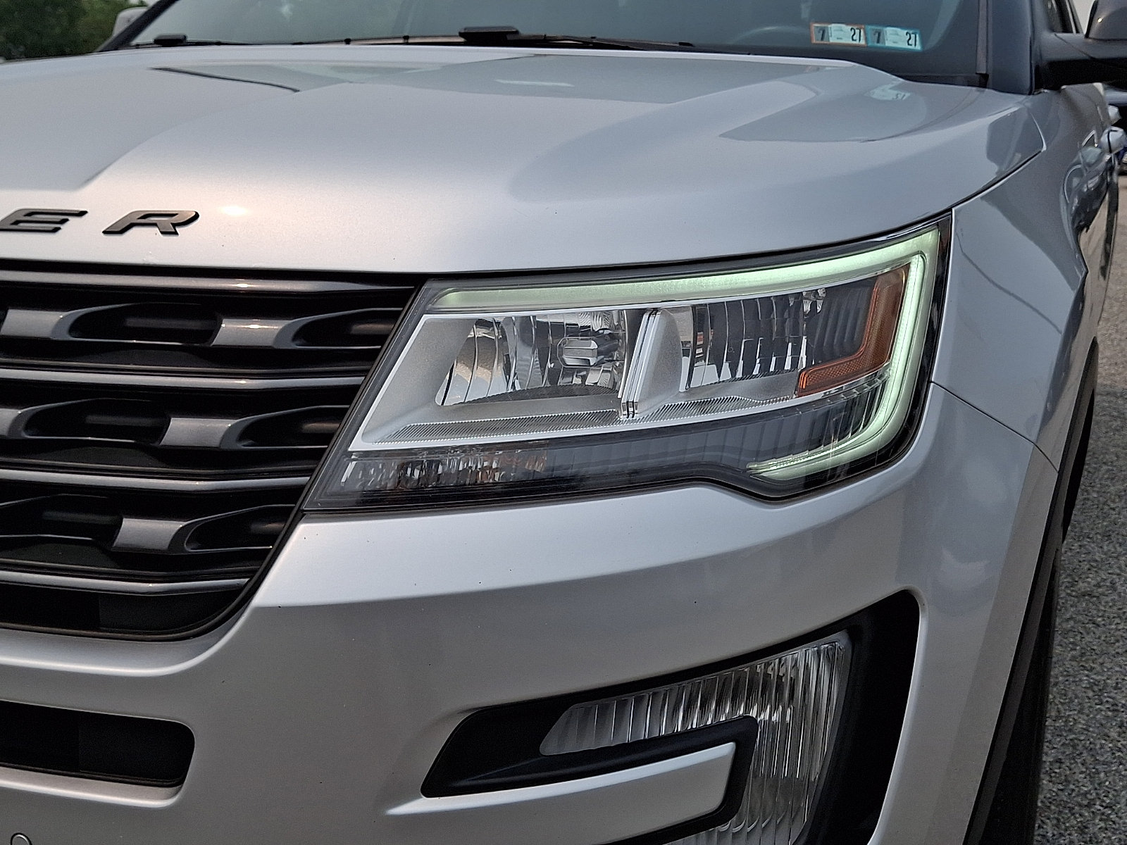 Certified 2017 Ford Explorer XLT w/ Equipment Group 202A AWD/4WD image 12
