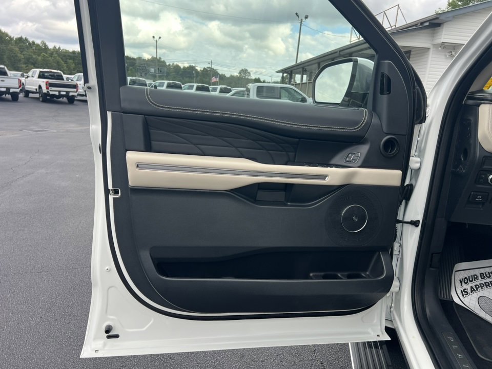 Certified 2022 Ford Expedition Max Platinum image 16