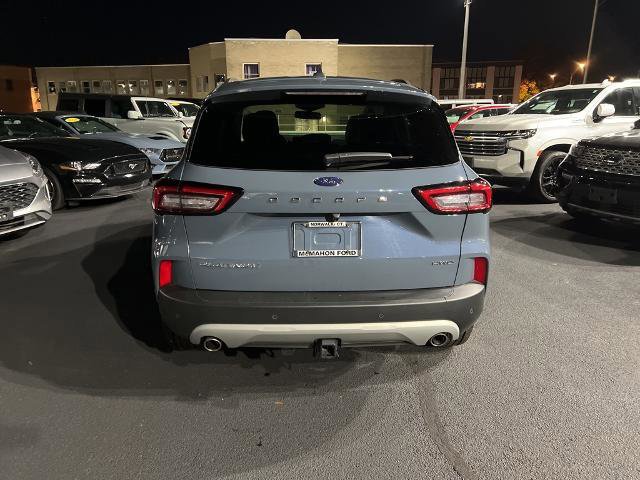 Certified 2023 Ford Escape Platinum w/ Premium Technology Package image 4