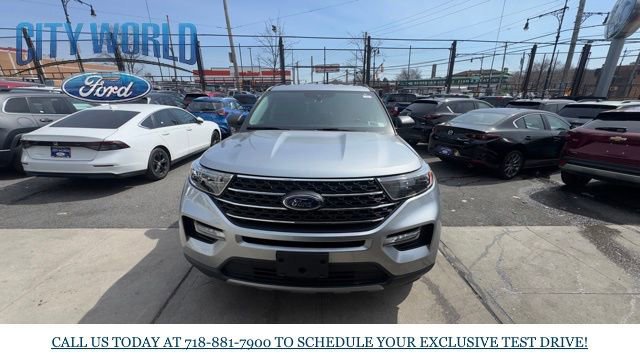 Certified 2022 Ford Explorer XLT w/ Equipment Group 202A image 5
