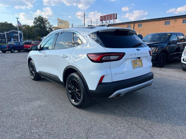 Certified 2023 Ford Escape Active AWD/4WD image 6