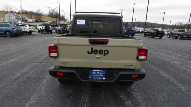Used 2020 Jeep Gladiator Sport w/ Quick Order Package 24S image 15
