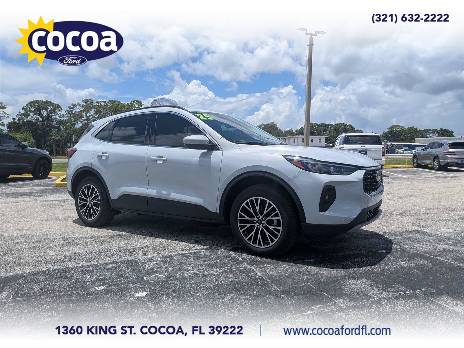Certified 2025 Ford Escape SE w/ PHEV Premium Package