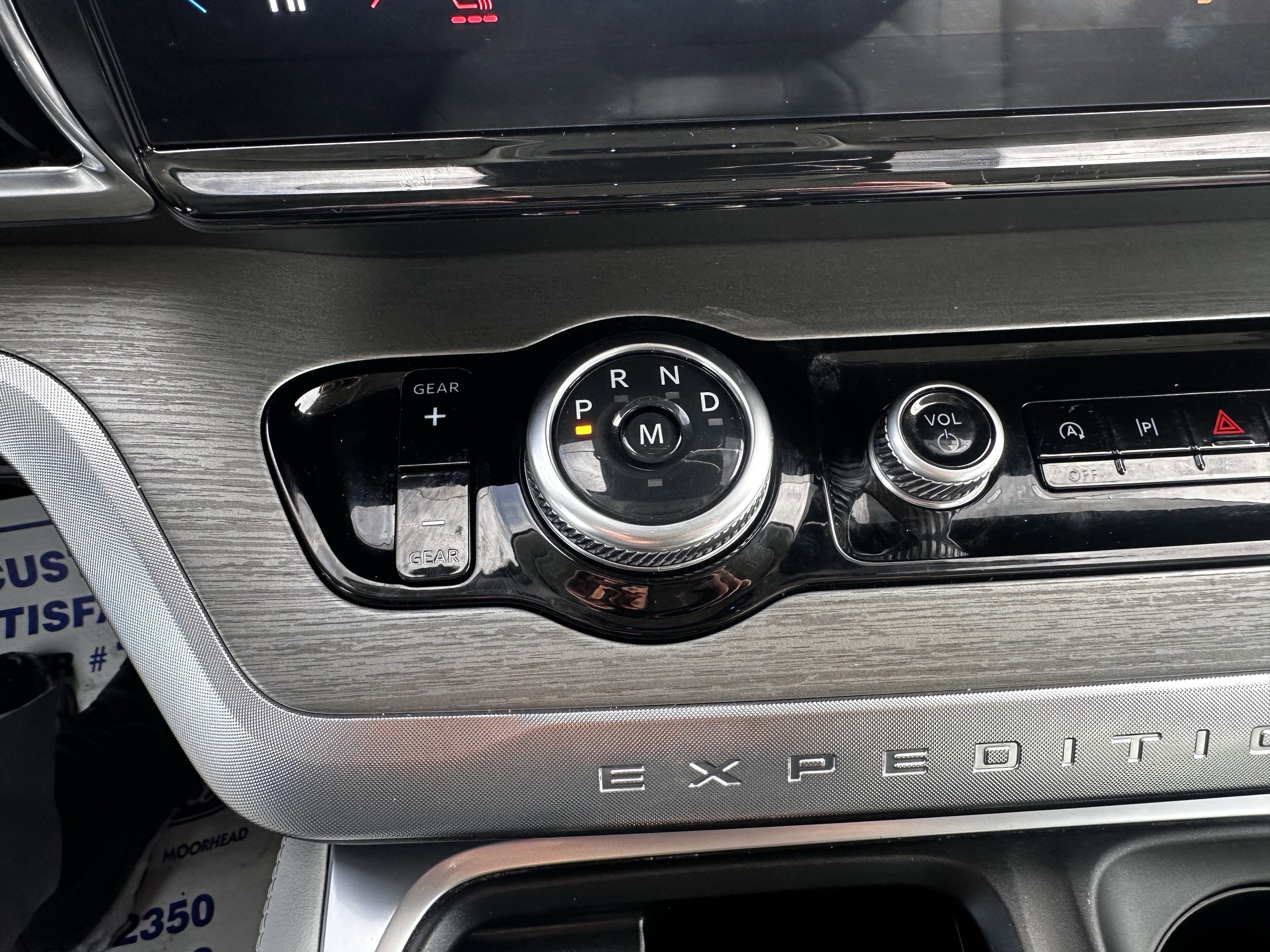 Certified 2025 Ford Expedition Platinum image 17