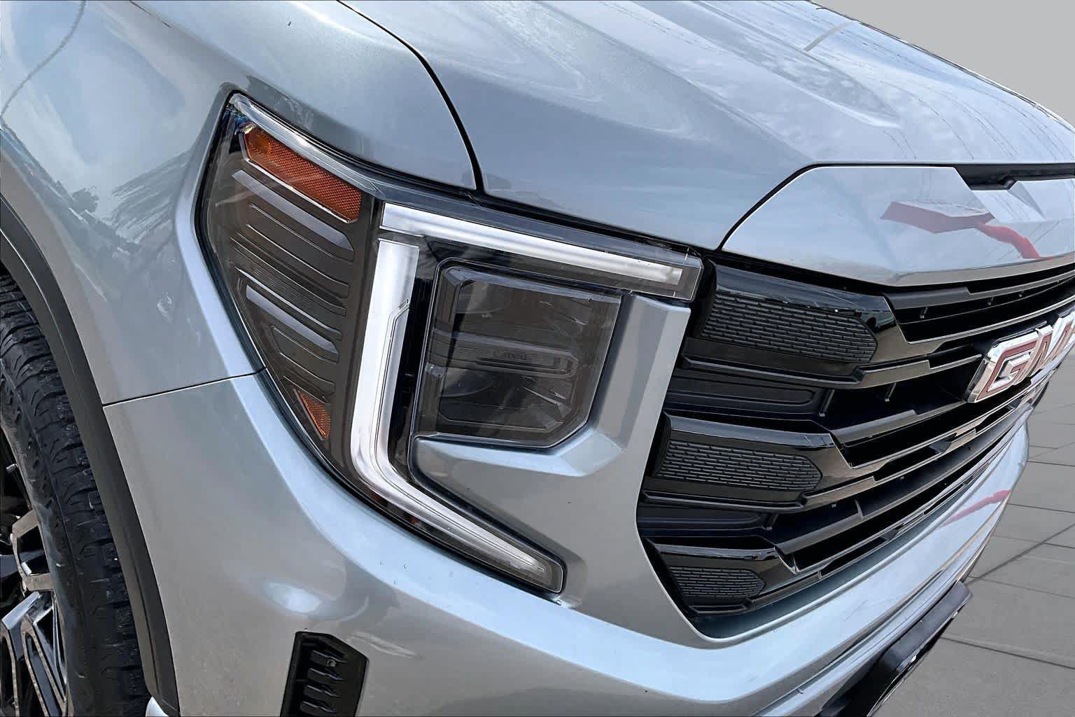Used 2025 GMC Sierra 1500 Elevation w/ X31 Off-Road Package AWD/4WD image 26