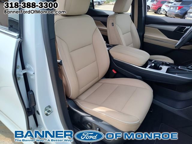 Used 2025 Buick Enclave Preferred w/ Power Package FWD image 23
