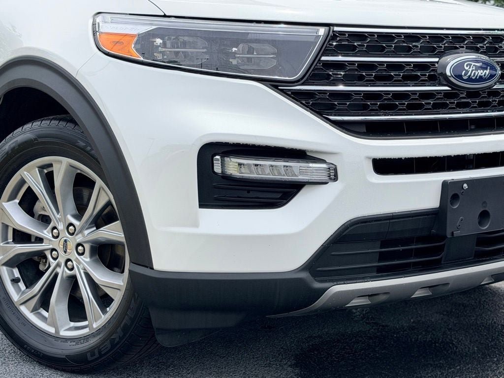 Certified 2023 Ford Explorer XLT w/ Equipment Group 202A RWD image 3