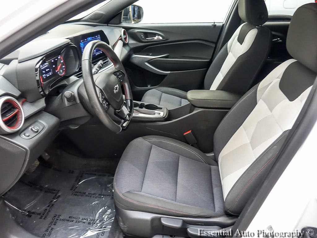 Used 2024 Chevrolet Trax RS w/ Driver Confidence Package FWD image 9