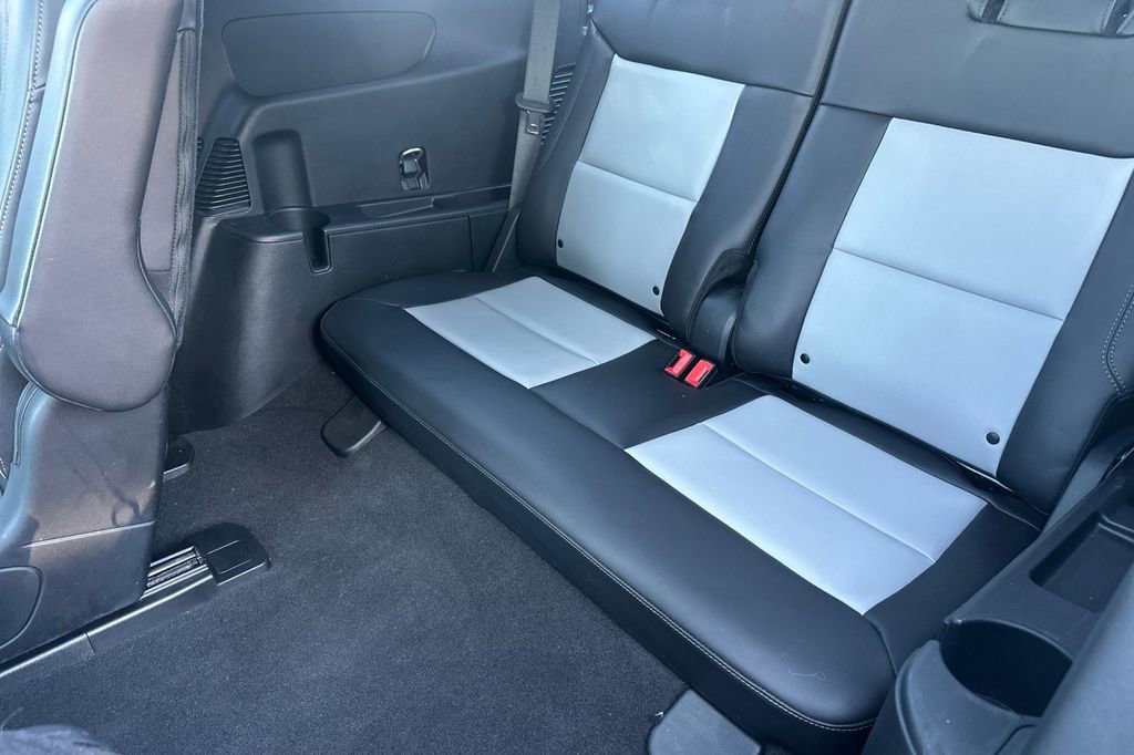 Certified 2023 Ford Explorer XLT w/ Equipment Group 202A image 17