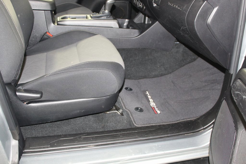 Used 2023 Toyota Tacoma TRD Off-Road image 10