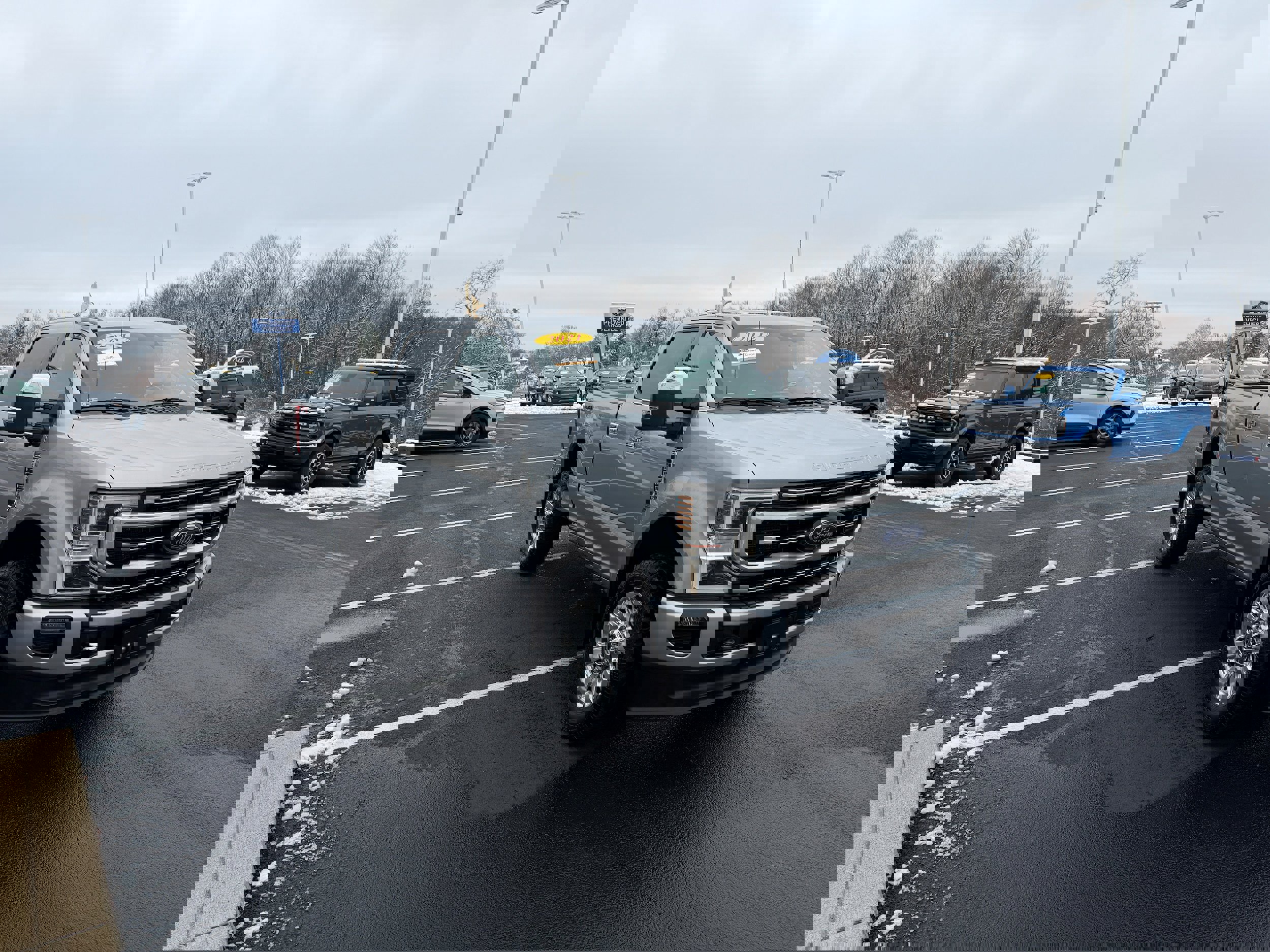 Certified 2021 Ford F250 Platinum w/ FX4 Off-Road Package image 4