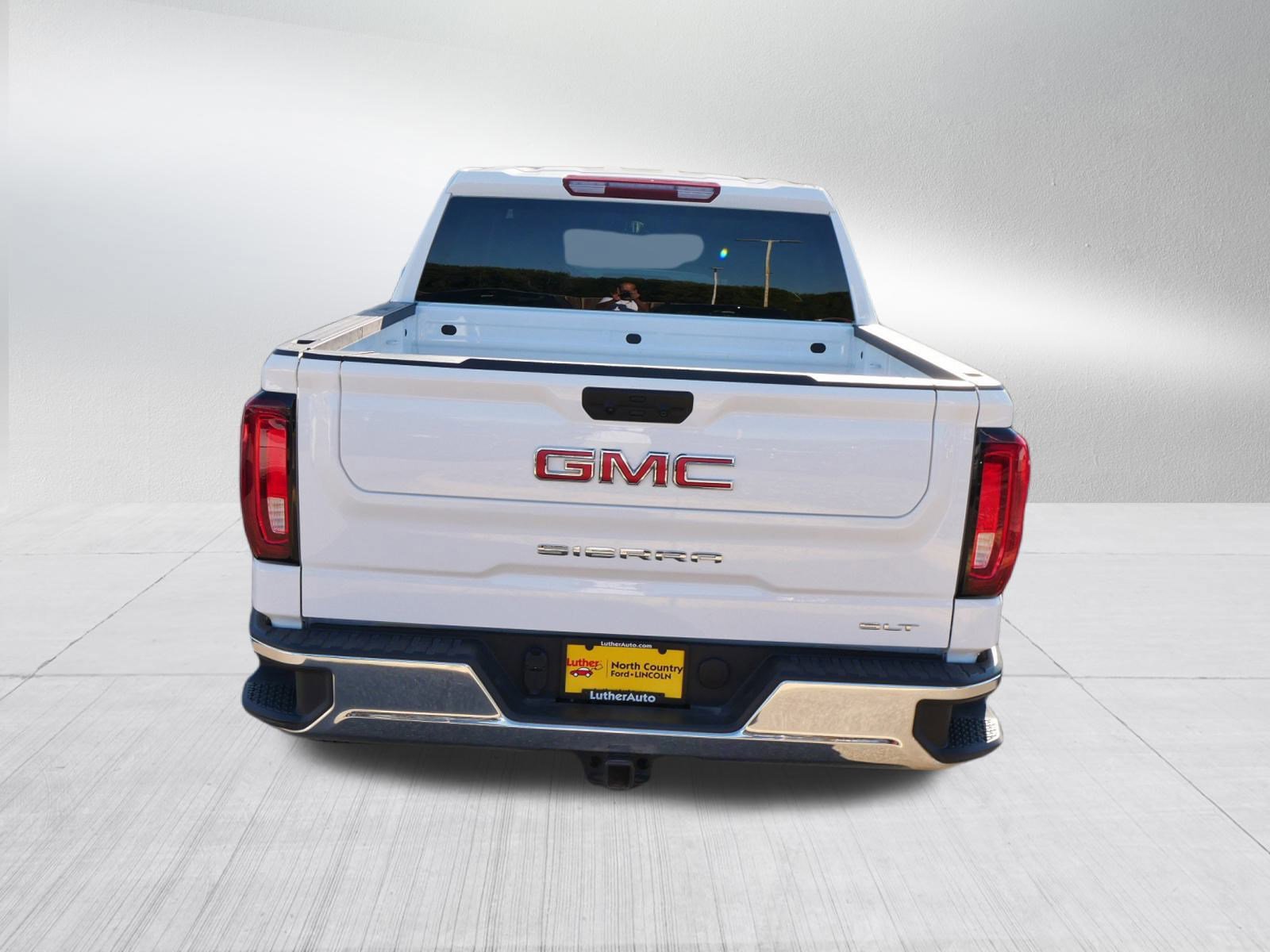 Used 2025 GMC Sierra 1500 SLT image 6
