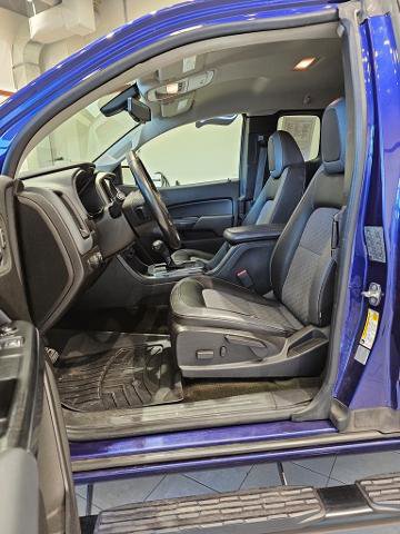 Used 2017 Chevrolet Colorado Z71 image 11