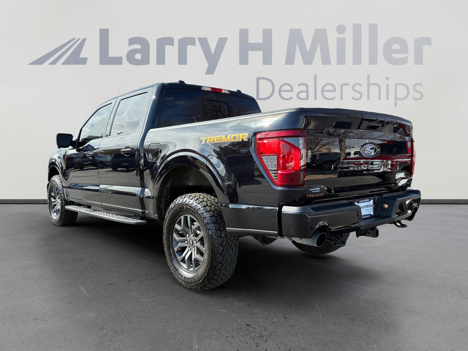 Certified 2025 Ford F150 Tremor w/ Mobile Office Package image 3