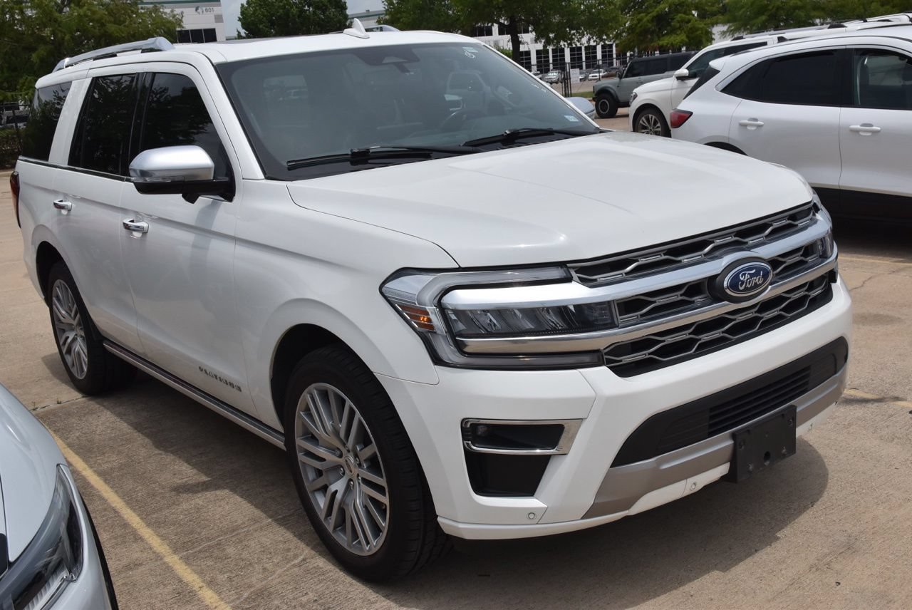 Certified 2023 Ford Expedition Platinum RWD image 4