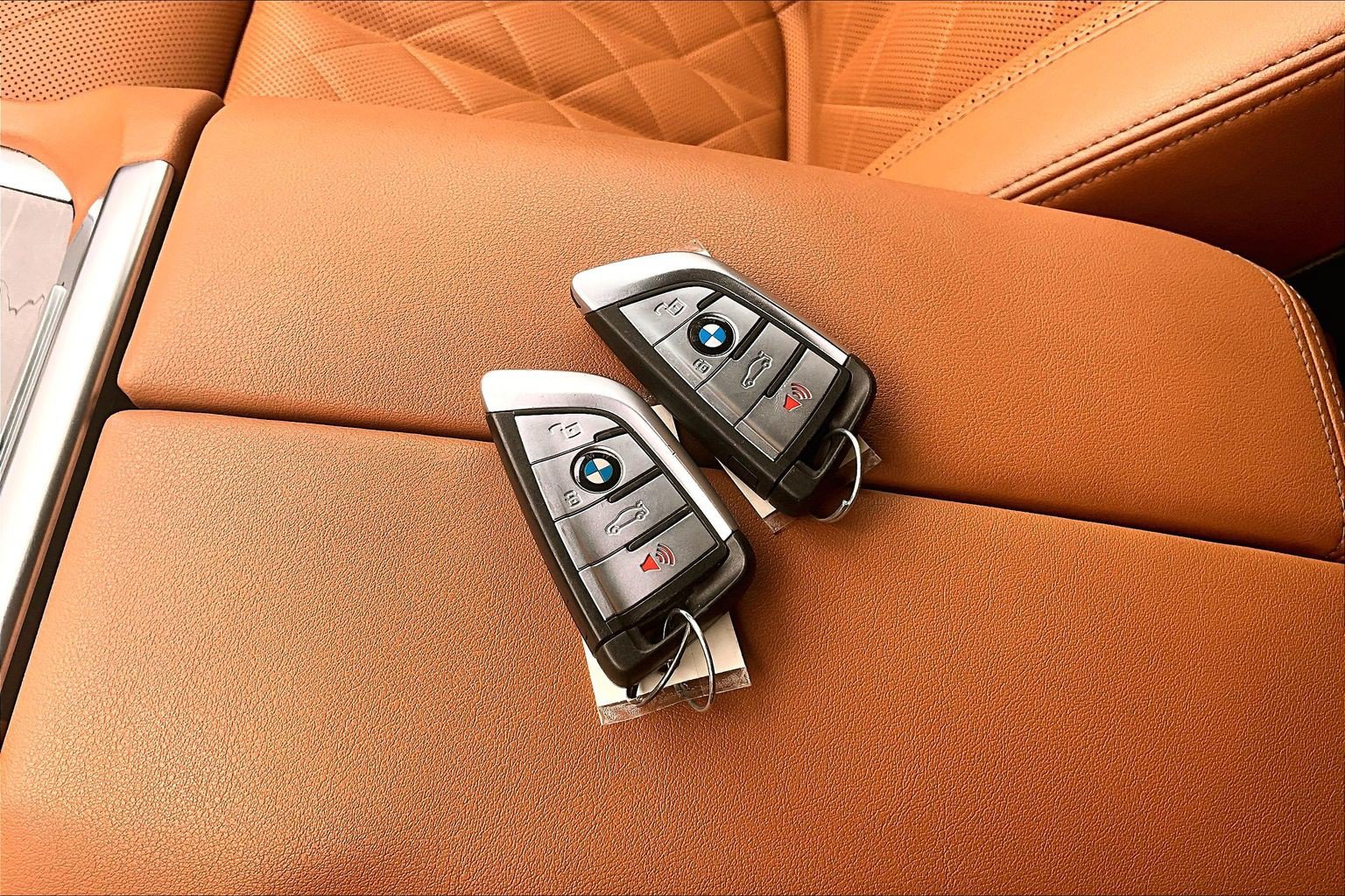Used 2023 BMW X6 M50i w/ Executive Package AWD/4WD image 11