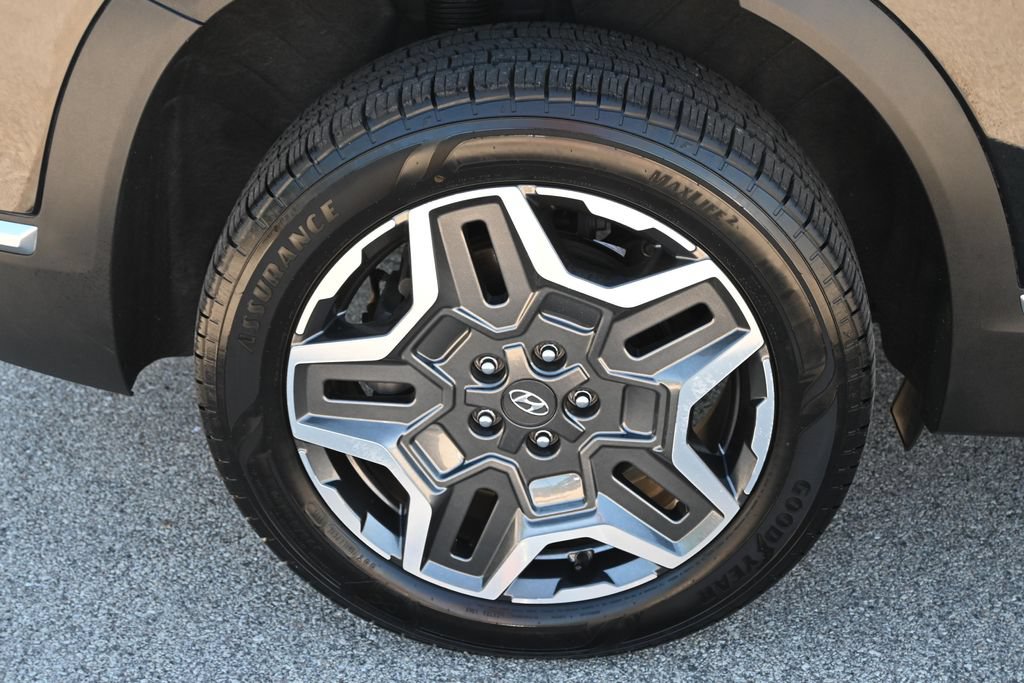 Used 2023 Hyundai Santa Fe SEL Premium AWD/4WD image 16