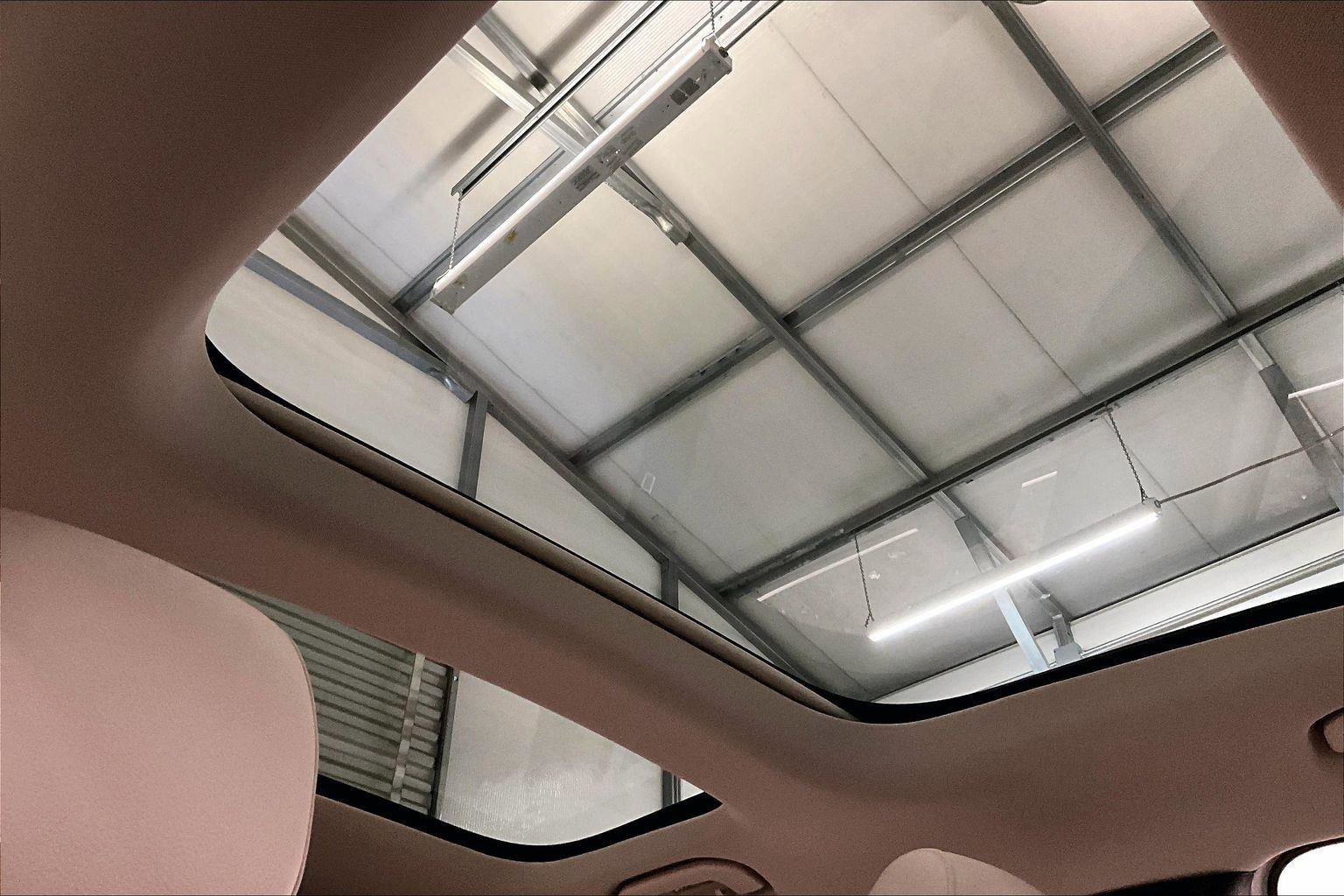 Used 2021 Mercedes-Benz GLB 250 4MATIC image 21