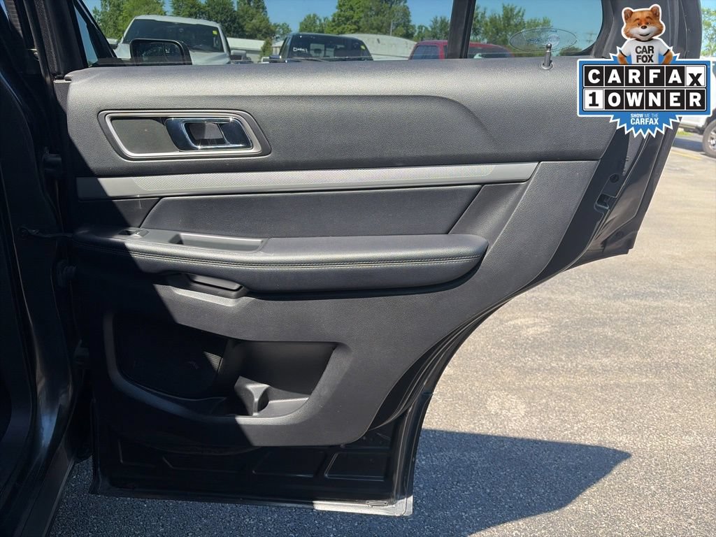 Certified 2017 Ford Explorer XLT w/ Equipment Group 201A FWD image 37