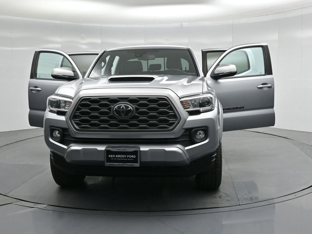 Used 2021 Toyota Tacoma TRD Sport w/ Technology Package image 49